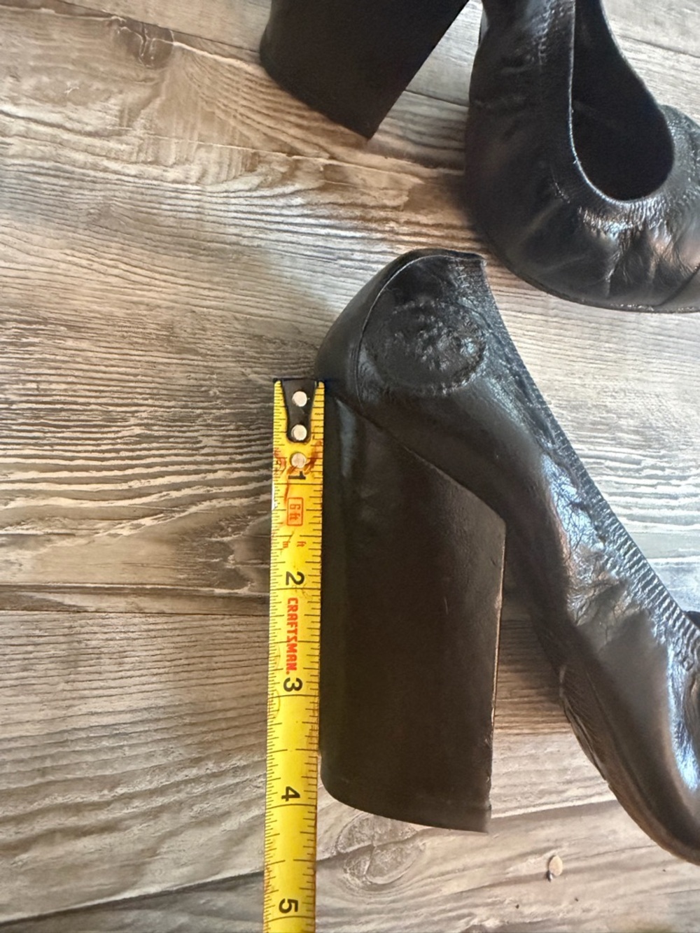CHANEL Black Leather Block Heel Pumps with Quilted CC Motif - Picture 3 of 12